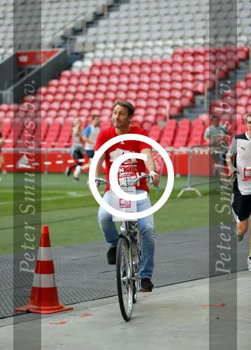 Amsterdam 12 oktober 2014
Rene Froger loopt met zoon Danny beste vriend Frank Schmitt de ajax loop ter voorbereiding op de New York marathon. Michel Kreek