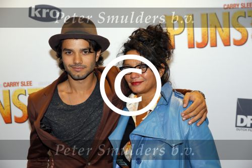 Amsterdam 22 september 2014
Premiere Pijnstillers in Tuschinski.
Mingus Dagelet met zijn moeder