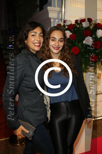 Amsterdam 29 september 2014
Beau monde awards in het Amstel hotel. Monique Klemann en dochter