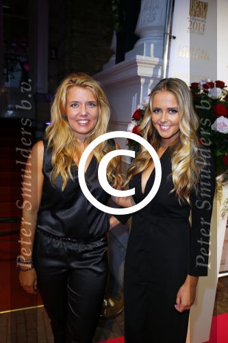 Amsterdam 29 september 2014
Beau monde awards in het Amstel hotel. Monique en Jenny Smit