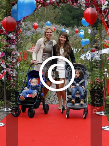 Amsterdam 8 0ktober 2014
Mama van het jaar verkieizing. Myrthe Mylius met zoon Jack