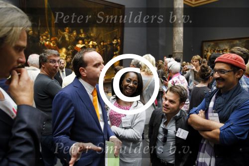 Amsterdam 19 september 2014
 Oleta Adams Roel v Velzen  Farhad Darya  krijgen de Obama tour in het rijksmuseum. Uiteindelijk kwamen ze bij de nachtwacht uit.