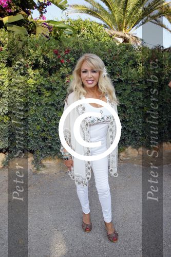 ibiza 26 september 2014
Trouwen Patty Brard en Antoine de Vijver bij babylon beach op ibiza. Patricia Paay