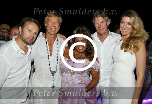 ibiza 26 september 2014
Trouwen Patty Brard en Antoine de Vijver bij babylon beach op ibiza. Nina  Nomden Remco v Westerloo en Rene Oosterman met vrouw