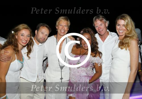 ibiza 26 september 2014
Trouwen Patty Brard en Antoine de Vijver bij babylon beach op ibiza. Nina  Nomden Remco v Westerloo en Rene Oosterman met vrouw