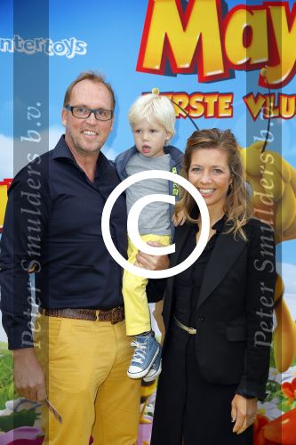 Amsterdam 5 oktober 2014
Premiere Maya de Bij in pathe arena. Pauline de Wilde met man en zoon