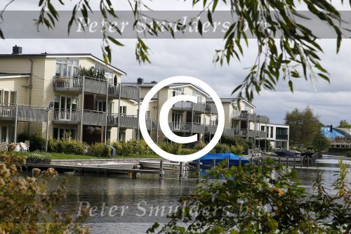 Vinkeveen 5 oktober 2014
In dit complex aan de vinkeveense plassen heeft Rachel hazes onlangs weer een appartement/huis gekocht. Haar zoon Dre jr en dochter Roxeanne hebben er ook al een huis.