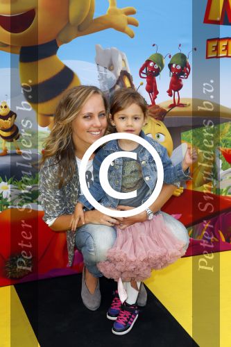 Amsterdam 5 oktober 2014
Premiere Maya de Bij in pathe arena. Regina Romeijn met dochter