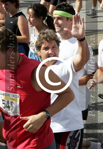 Zaandam 19 september 2004
Dam tot Dam Loop. Rene Froger en Marc Klein Essink
Peter Smulders bv