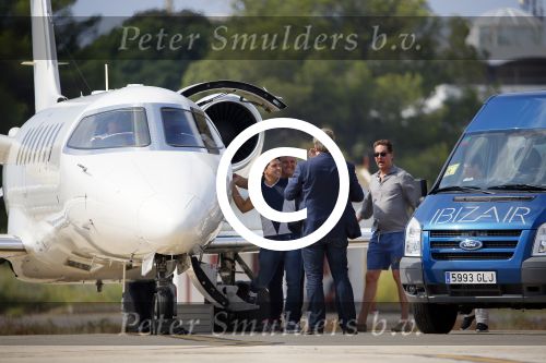 ibiza 26 september 2014
Opnames beste zanger van nederland bij hotel atzaro op ibiza. Rene Froger Jan Smit Xander de Buisonje Edsilia Rombley Andre Hazes jr vliegen daarna met prive vliegtuig naar Nederland