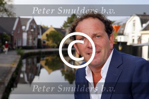Abcoude 19 september 2014
Robert Leroy wordt ambassadeur voor dolphins for Davey. Bert Simhoffer is oprichter van de stichting.