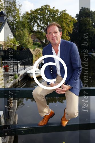 Abcoude 19 september 2014
Robert Leroy wordt ambassadeur voor dolphins for Davey. Bert Simhoffer is oprichter van de stichting.
