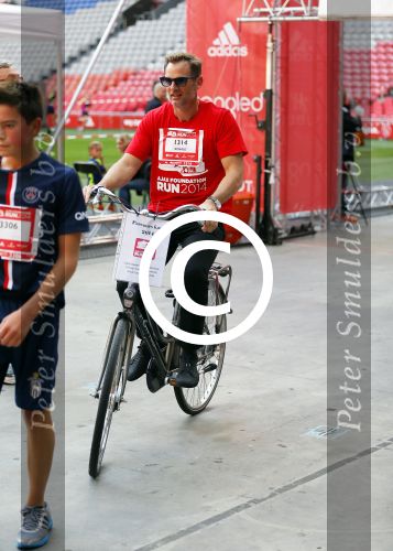 Amsterdam 12 oktober 2014
Rene Froger loopt met zoon Danny beste vriend Frank Schmitt de ajax loop ter voorbereiding op de New York marathon. Ronald de Boer