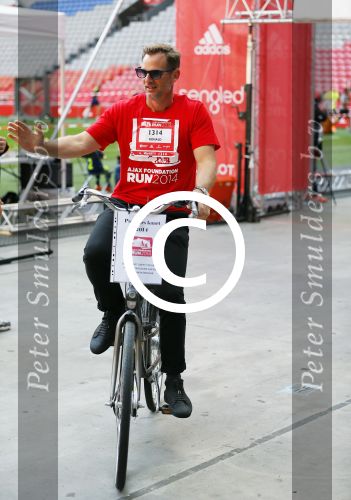 Amsterdam 12 oktober 2014
Rene Froger loopt met zoon Danny beste vriend Frank Schmitt de ajax loop ter voorbereiding op de New York marathon. Ronald de Boer