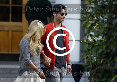 Hamburg 3 oktober 2014
Sylvie Meis verlaat haar appartement met haar nieuwe vriend Samuel Deutsch om te gaan lunchen in een restaurant.