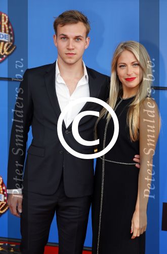 Utrecht 21 september 2014
Premiere moeder ik wil bij de revue in het beatrixtheater. sarah Chronis met vriend