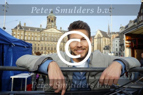 Amsterdam 30 september 2014
Kelly Kruger, Darin Brooks, Kim Matula, Scott Clifton, Ashleigh Brewer en Ferry Doedens uit de Amerikaanse soapserie The Bold and the Beautiful tijdens opnames op de dam in Amsterdam.