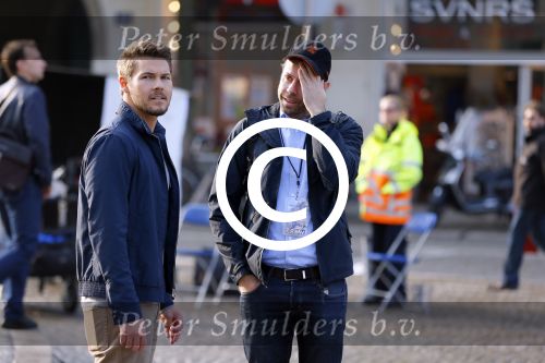 Amsterdam 30 september 2014
Kelly Kruger, Darin Brooks, Kim Matula, Scott Clifton, Ashleigh Brewer en Ferry Doedens uit de Amerikaanse soapserie The Bold and the Beautiful tijdens opnames op de dam in Amsterdam.