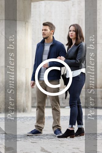 Amsterdam 30 september 2014
Kelly Kruger, Darin Brooks, Kim Matula, Scott Clifton, Ashleigh Brewer en Ferry Doedens uit de Amerikaanse soapserie The Bold and the Beautiful tijdens opnames op de dam in Amsterdam.