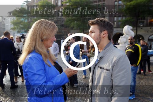 Amsterdam 30 september 2014
Kelly Kruger, Darin Brooks, Kim Matula, Scott Clifton, Ashleigh Brewer en Ferry Doedens uit de Amerikaanse soapserie The Bold and the Beautiful tijdens opnames op de dam in Amsterdam.