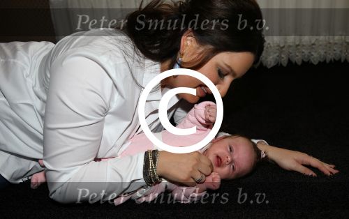 Nijmegen, 18 Oktober 2014
Sieneke met haar man Jan en baby Rosalie van 6 weken oud.
Foto Peter Smulders BV