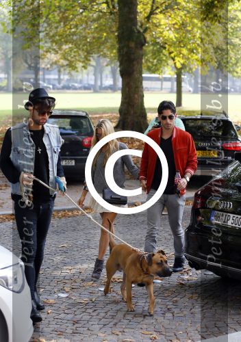 Hamburg 3 oktober 2014
Sylvie Meis verlaat haar appartement met haar nieuwe vriend Samuel Deutsch om te gaan lunchen in een restaurant.