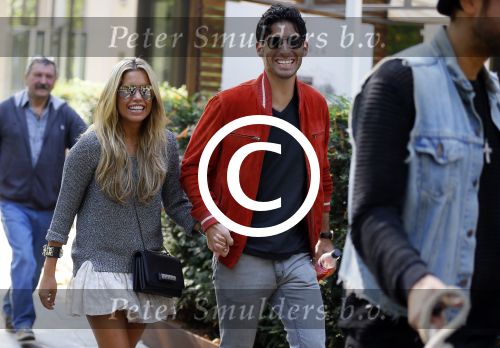 Hamburg 3 oktober 2014
Sylvie Meis verlaat haar appartement met haar nieuwe vriend Samuel Deutsch om te gaan lunchen in een restaurant.