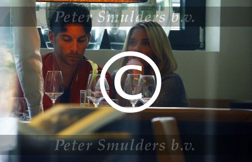 Hamburg 3 oktober 2014
Sylvie Meis verlaat haar appartement met haar nieuwe vriend Samuel Deutsch om te gaan lunchen in een restaurant.
