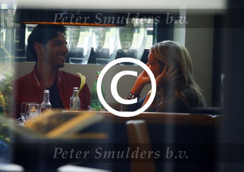 Hamburg 3 oktober 2014
Sylvie Meis verlaat haar appartement met haar nieuwe vriend Samuel Deutsch om te gaan lunchen in een restaurant.