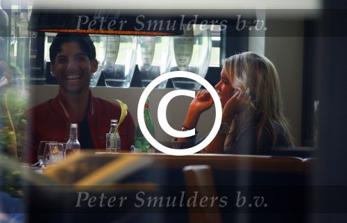 Hamburg 3 oktober 2014
Sylvie Meis verlaat haar appartement met haar nieuwe vriend Samuel Deutsch om te gaan lunchen in een restaurant.