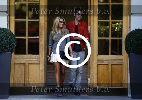 Hamburg 3 oktober 2014
Sylvie Meis verlaat haar appartement met haar nieuwe vriend Samuel Deutsch om te gaan lunchen in een restaurant.