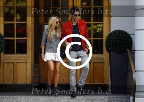 Hamburg 3 oktober 2014
Sylvie Meis verlaat haar appartement met haar nieuwe vriend Samuel Deutsch om te gaan lunchen in een restaurant.