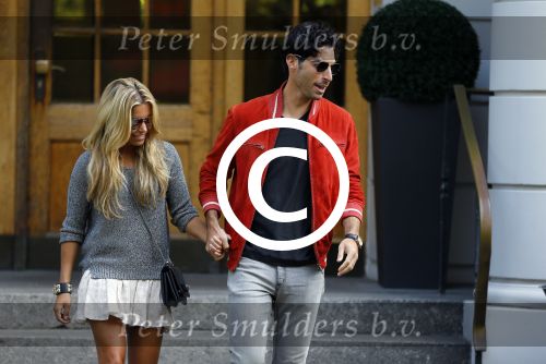 Hamburg 3 oktober 2014
Sylvie Meis verlaat haar appartement met haar nieuwe vriend Samuel Deutsch om te gaan lunchen in een restaurant.