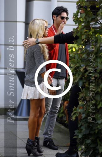 Hamburg 3 oktober 2014
Sylvie Meis verlaat haar appartement met haar nieuwe vriend Samuel Deutsch om te gaan lunchen in een restaurant.