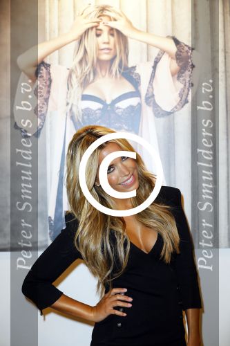 Amsterdam 9 oktober 2014
Presentatie hunkemoller met Sylvie Meis in de westergasfabriek.
Haar vriend Samuel Deutsch kwam ook even kijken