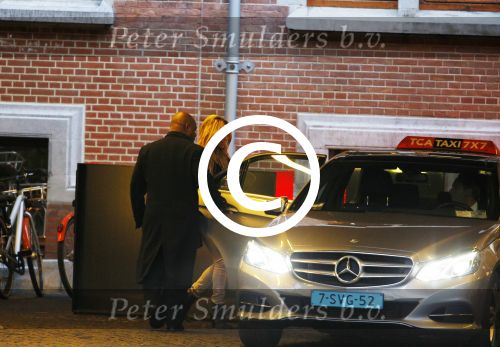 Amsterdam 10 oktober 2014
Sylvie Meis wordt bij het conservatorium hotel opgehaald met de taxi en daaran naar haar advocaat Robert Geerlings en naar schiphol gebracht.