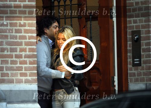 Amsterdam 10 oktober 2014
Sylvie Meis wordt bij het conservatorium hotel opgehaald met de taxi en daaran naar haar advocaat Robert Geerlings en naar schiphol gebracht.