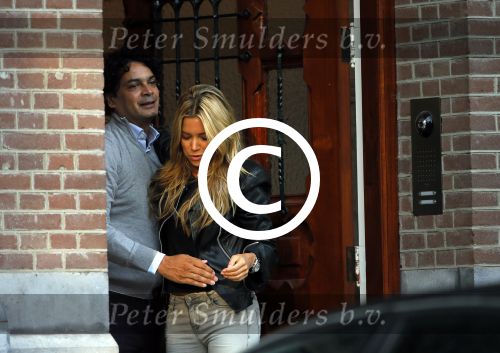 Amsterdam 10 oktober 2014
Sylvie Meis wordt bij het conservatorium hotel opgehaald met de taxi en daaran naar haar advocaat Robert Geerlings en naar schiphol gebracht.