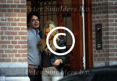 Amsterdam 10 oktober 2014
Sylvie Meis wordt bij het conservatorium hotel opgehaald met de taxi en daaran naar haar advocaat Robert Geerlings en naar schiphol gebracht.