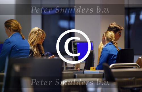 Amsterdam 10 oktober 2014
Sylvie Meis wordt bij het conservatorium hotel opgehaald met de taxi en daaran naar haar advocaat Robert Geerlings en naar schiphol gebracht.
