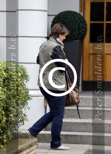Hamburg 3 oktober 2014
Sylvie Meis verlaat haar appartement met haar nieuwe vriend Samuel Deutsch om te gaan lunchen in een restaurant. aupair