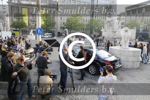 Amsterdam 30 september 2014
Kelly Kruger, Darin Brooks, Kim Matula, Scott Clifton, Ashleigh Brewer en Ferry Doedens uit de Amerikaanse soapserie The Bold and the Beautiful tijdens opnames op de dam in Amsterdam.