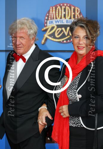 Utrecht 21 september 2014
Premiere moeder ik wil bij de revue in het beatrixtheater. Willibrord Frequin met vriendin