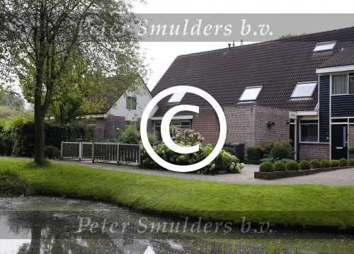 Vinkeveen 24 september 2015
Andre Hazes jr en zijn vriendin Monique gaan samen wonen in hun nieuwe huis.
