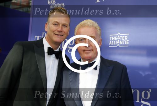 Amsterdam 11 oktober 2015
Premiere de tweeling in het nieuwe de la mar theater
Andre v Duin met partner
