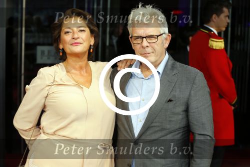 Utrecht 2 oktober 2015
Uitreiking van de gouden kalveren in het beatrix theater. Alex v Warmerdam met Annet Malherbe