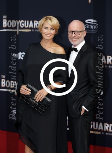 Utrecht 27 september 2015
Premiere the bodyguard met oa Romy Monteiro Mark v Eeuwen  Carolina Dijkhuizen en Patrick Martens. Anouk Smulders en Mart Visser