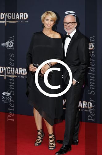 Utrecht 27 september 2015
Premiere the bodyguard met oa Romy Monteiro Mark v Eeuwen  Carolina Dijkhuizen en Patrick Martens. Anouk Smulders en Mart Visser