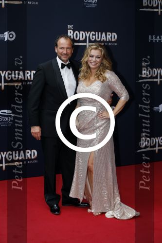 Utrecht 27 september 2015
Premiere the bodyguard met oa Romy Monteiro Mark v Eeuwen  Carolina Dijkhuizen en Patrick Martens. Antje Monteiro met vriend Dennis
