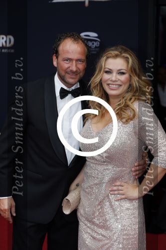 Utrecht 27 september 2015
Premiere the bodyguard met oa Romy Monteiro Mark v Eeuwen  Carolina Dijkhuizen en Patrick Martens. Antje Monteiro met vriend Dennis